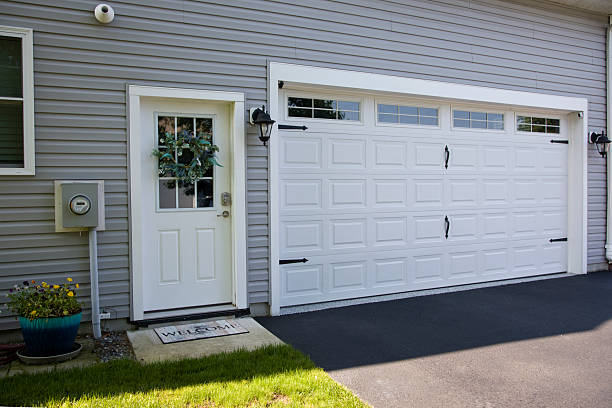 24/7 Emergency Garage Door Panel Replacement experts in Shavertown, PA